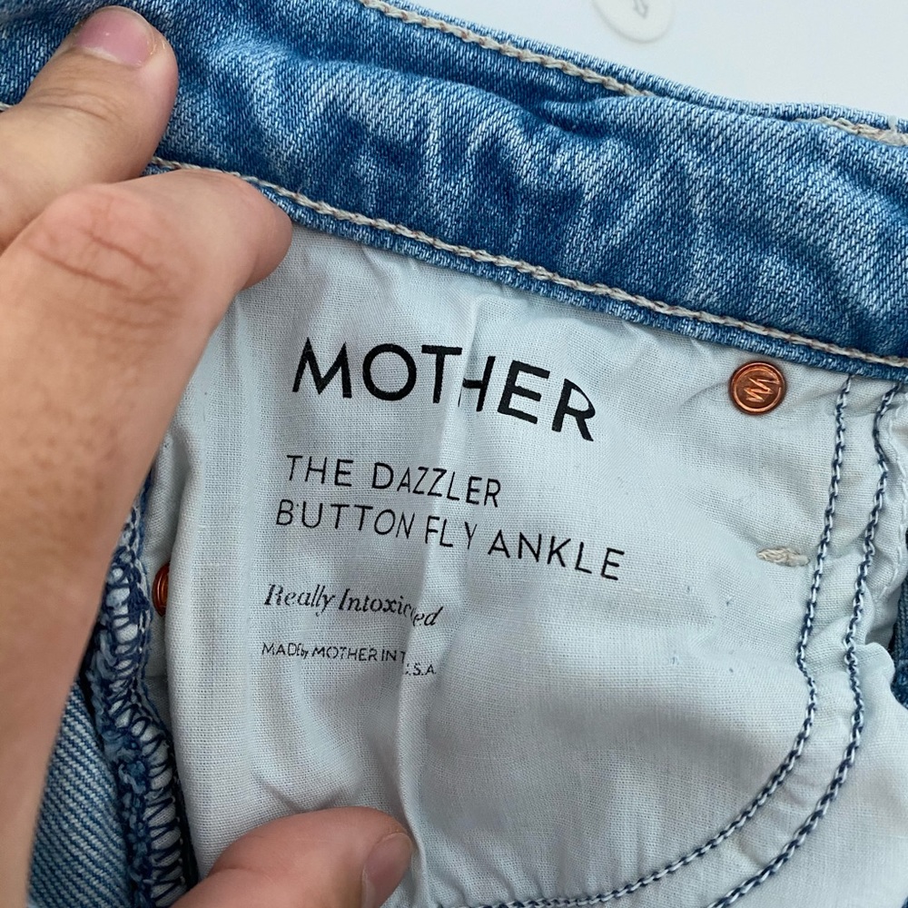 Mother denim ripped size 26